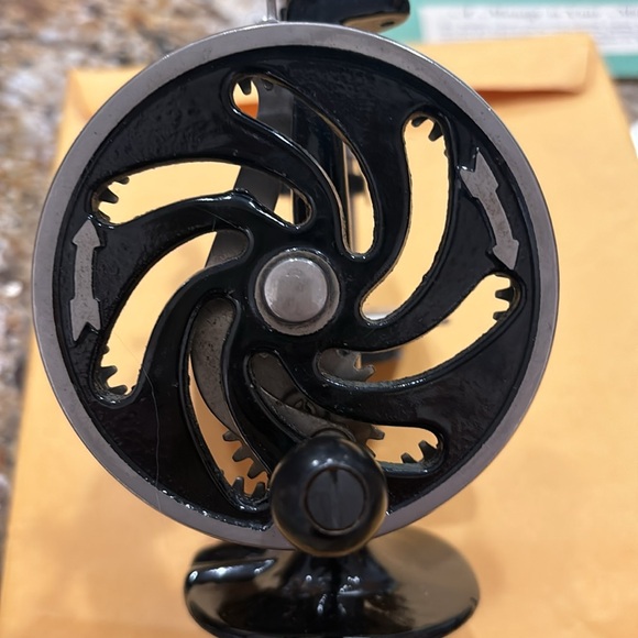 Vintage Singer Sewing Machine No. 20 - Picture 6 of 6